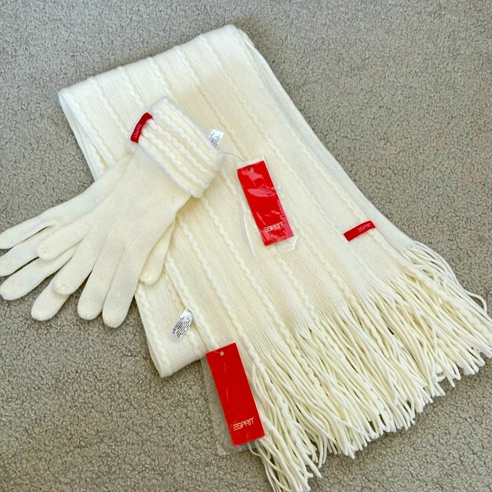 ESPIRIT scarf and gloves set. Brand new! Cream color. - Picture 1 of 4